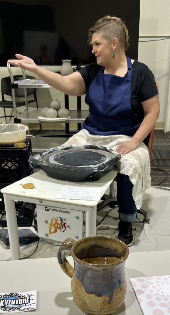 Pottery throwing demmo